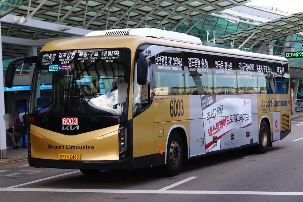 Airport limousine bus from Incheon Airport to Seoul